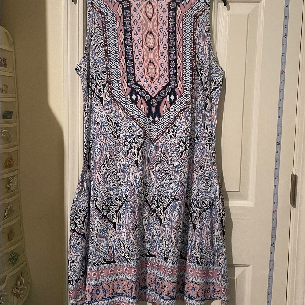 Paisley Sleeveless Dress - Picture 5 of 9